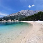 Manda * Baška Voda