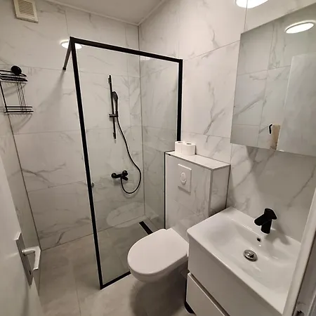 Manda Apartament