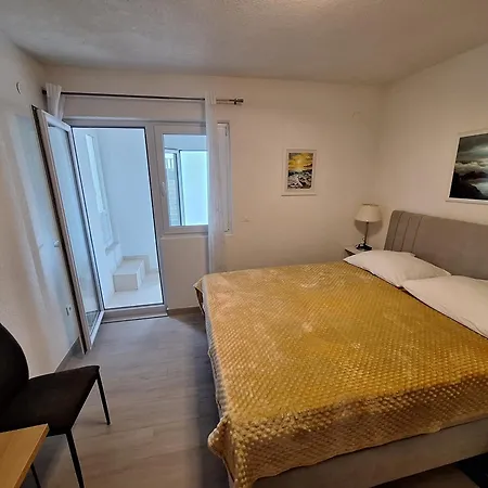Manda Baška Voda