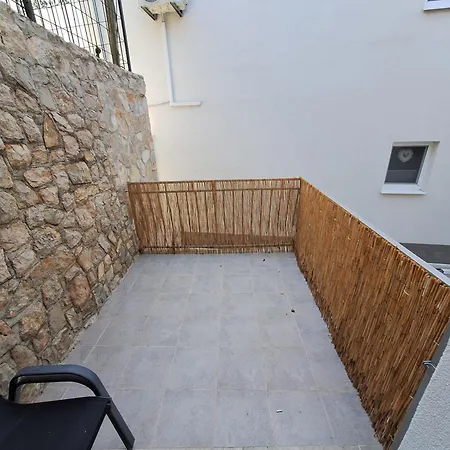 Apartment Manda