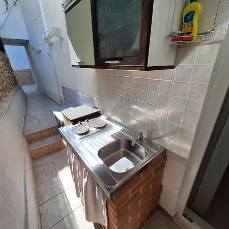 Manda * Baška Voda