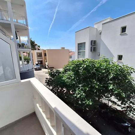 Manda Apartment
