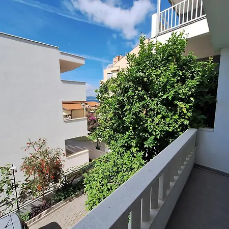 Manda Apartment *